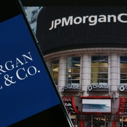 JPMorgan-Cracks-Down-on-ATM-Fraud-as-Viral-Infinite-Money-Glitch-Sparks-Legal-Wave