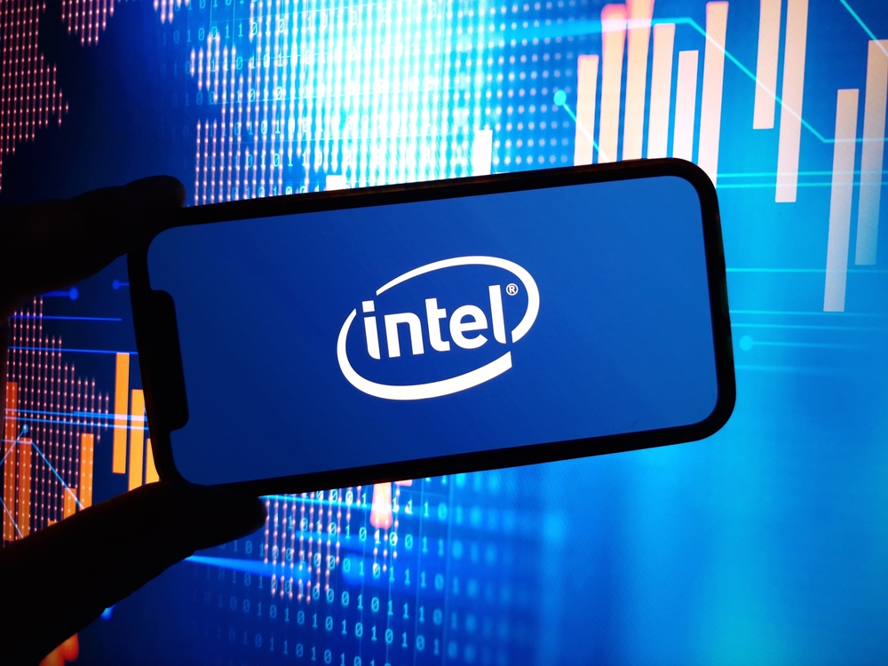 Intel-Gains-Momentum-with-Potential-$5-Billion-Investment-from-Apollo-Global-Management