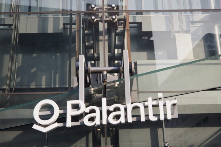 Palantir’s-2024-Stock-Surge-Should-You-Invest-Now?