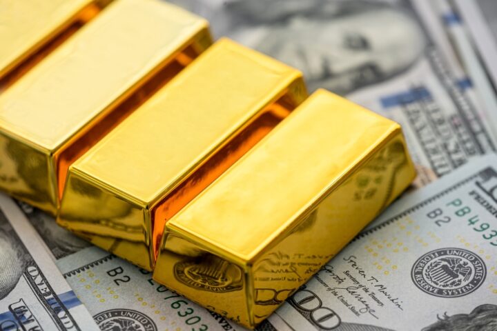 Gold-Soars-Above-$2,700-as-Geopolitical-Tensions-and-Economic-Uncertainty-Rise