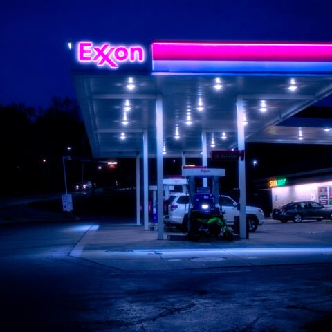 Exxon-Beats-Q3-Profit-Estimates-Boosted-by-Pioneer-Output