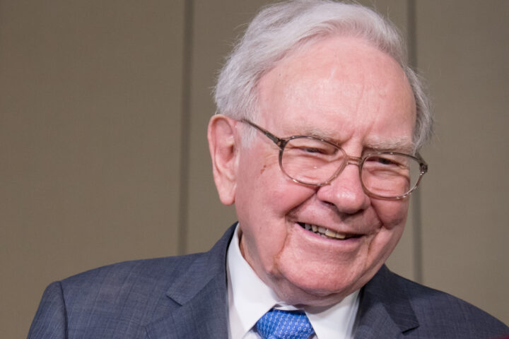 Warren-Buffett-Details-Plans-to-Distribute-$147-Billion-Fortune-After-Death