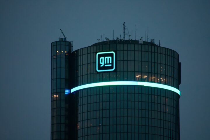 GM-Records-$5-Billion-in-Charges-Amid-Struggles-in-China