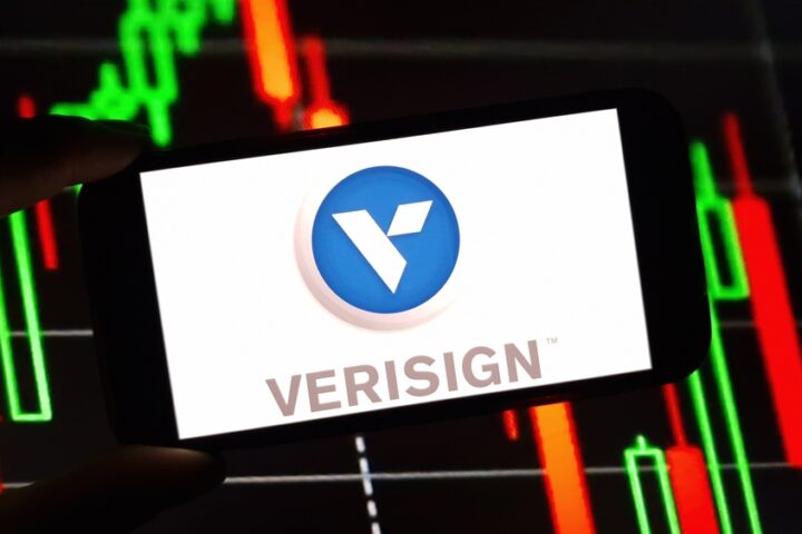 Berkshire-Hathaway-Increases-Stake-in-VeriSign-Becomes-Largest-Shareholder