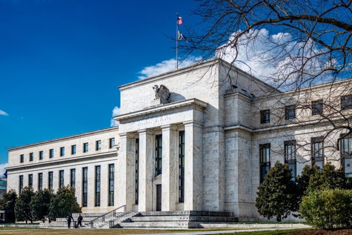 fed-expected-to-pause-rate-cuts-amid-inflation-concerns