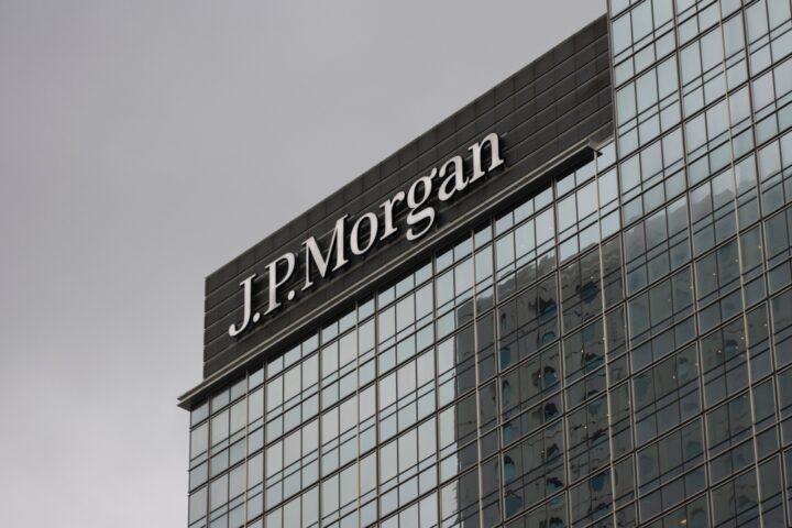 jpmorgan-chase-posts-record-earnings-and-revenue-setting-banking-milestones