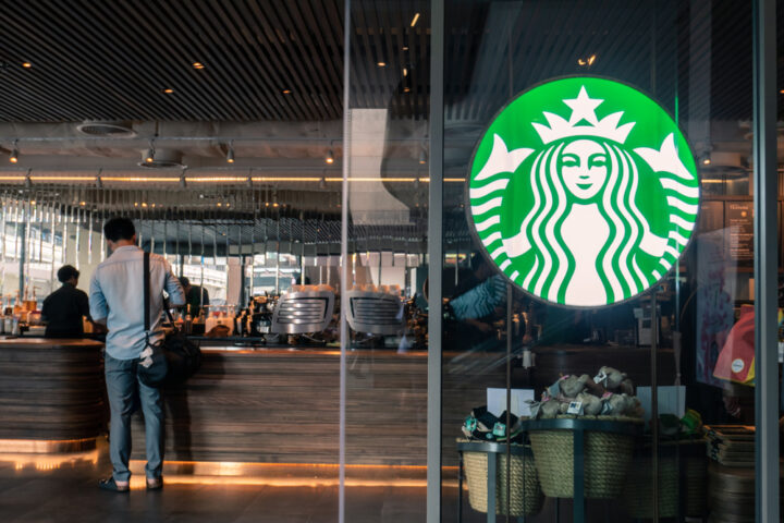 starbucks-ceo-promises-growth-but-stays-cautious-on-timeline