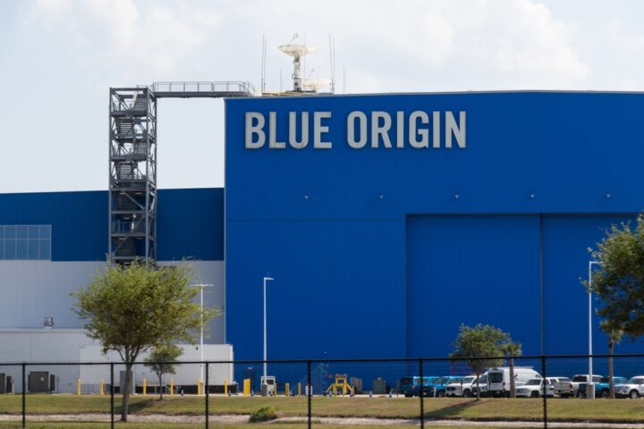 blue-origin's-new-glenn-completes-first-test-flight