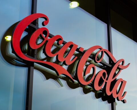 coca-cola-enters-the-prebiotic-soda-market-with-simply-pop