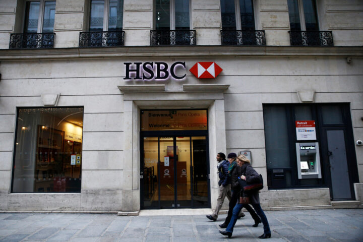 hsbc-reports-3%-workforce-reduction-and-stable-bonus-pool