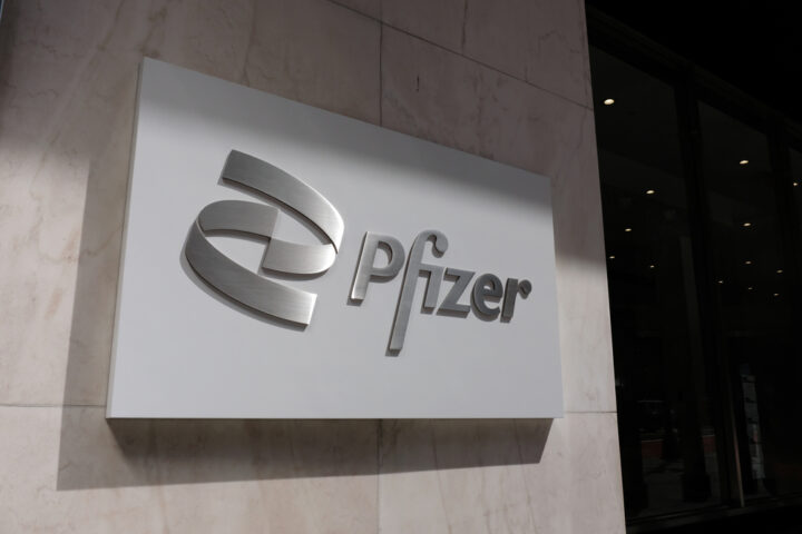 pfizer-beats-q4-estimates,-eyes-growth-beyond-covid-products