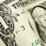 u.s.-dollar-rebounds-amid-tariff-uncertainty-and-yield-rise
