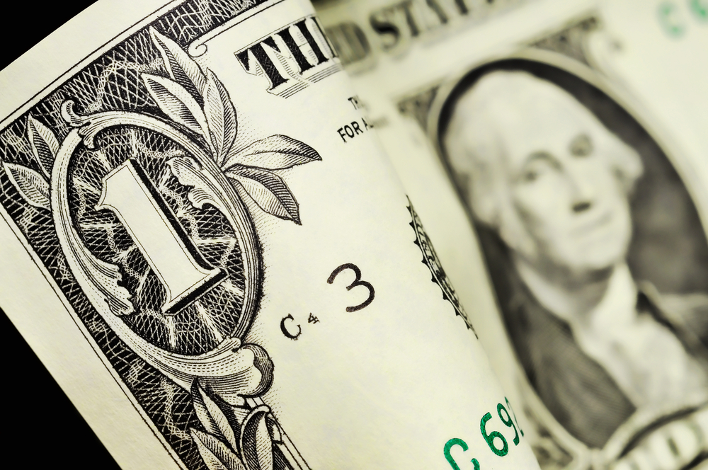 u.s.-dollar-rebounds-amid-tariff-uncertainty-and-yield-rise