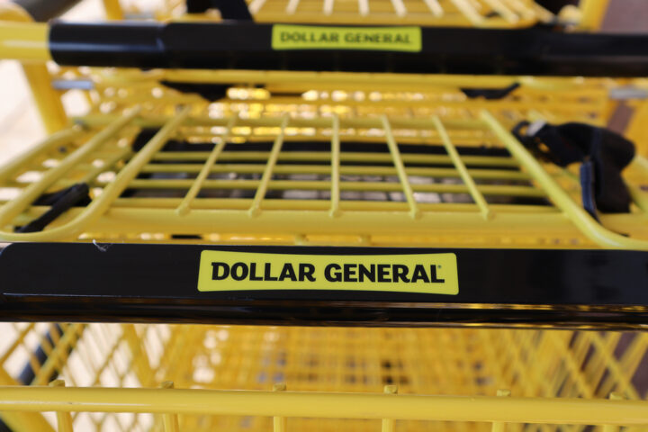 dollar-general-reports-mixed-q4-results,-plans-store-closures