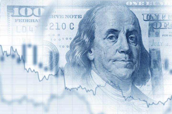 dollar-weakens-as-trade-war-and-recession-fears-mount