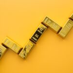 gold-hits-record-high-above-$3,400-amid-trade-tensions