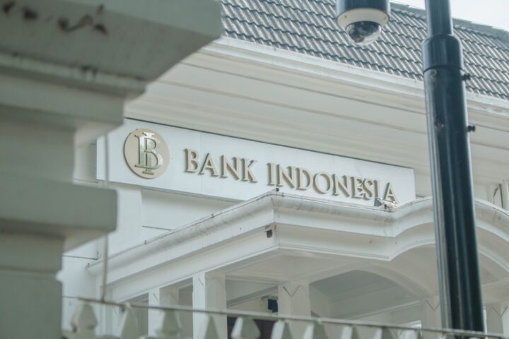 indonesia-central-bank-to-intervene-as-rupiah-hits-record-low