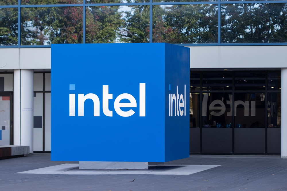 intel-faces-challenges-amid-trade-wars-and-ai-competition