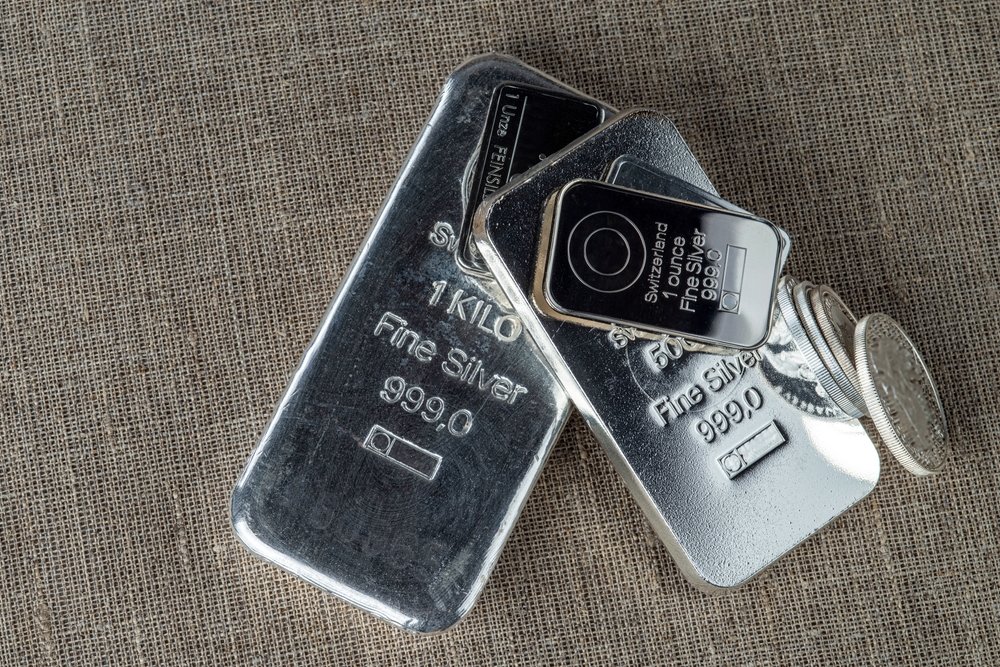 silver-prices-drop-amid-tariff-concerns-and-recession-fears