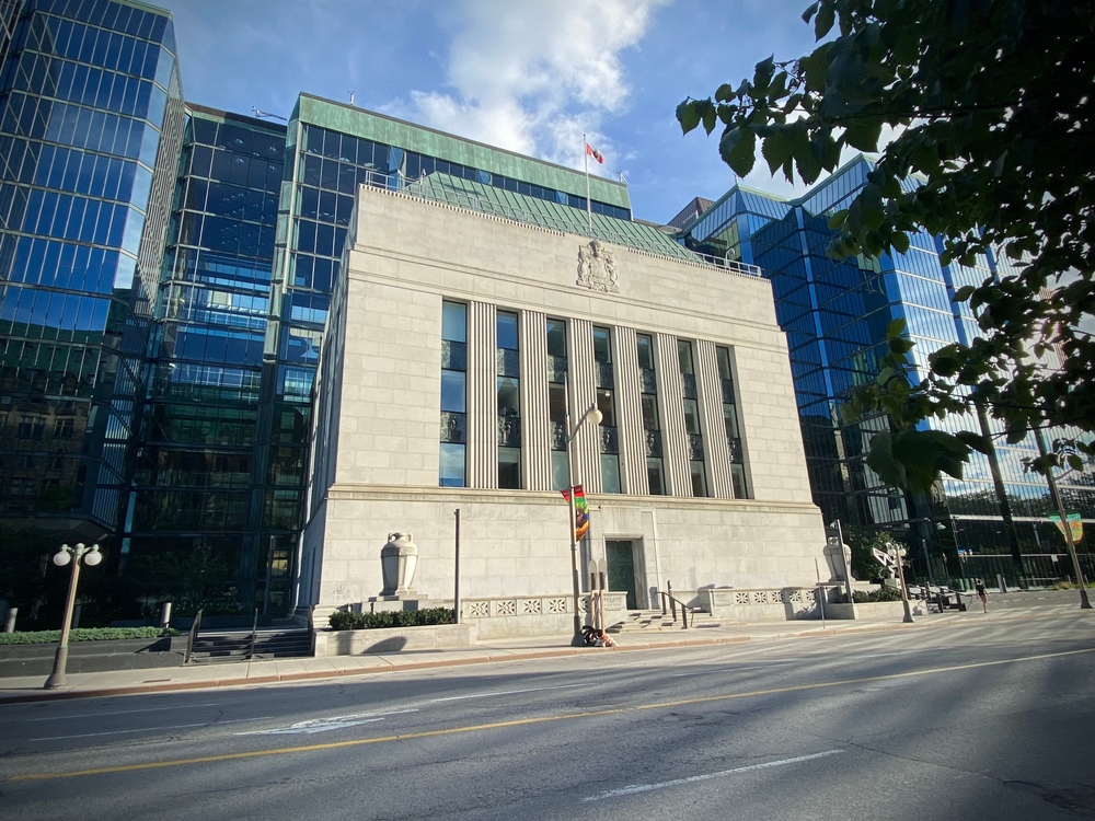 canada-inflation-shows-mixed-results,-rate-cut-likely