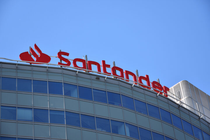 erste-group-bank-in-talks-with-santander-over-$8-billion-deal