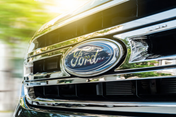 ford-beats-q1-expectations-but-suspends-2025-guidance