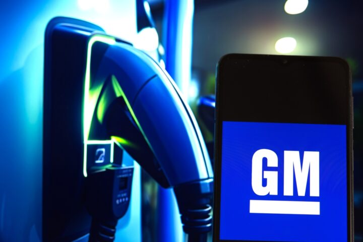 gm's-groundbreaking-lmr-battery-to-revolutionize-evs