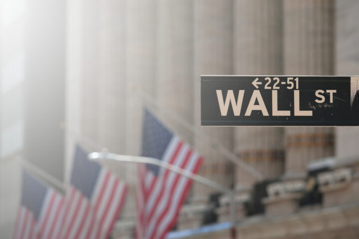 us-stocks-surge-as-us-and-china-agree-to-slash-tariffs
