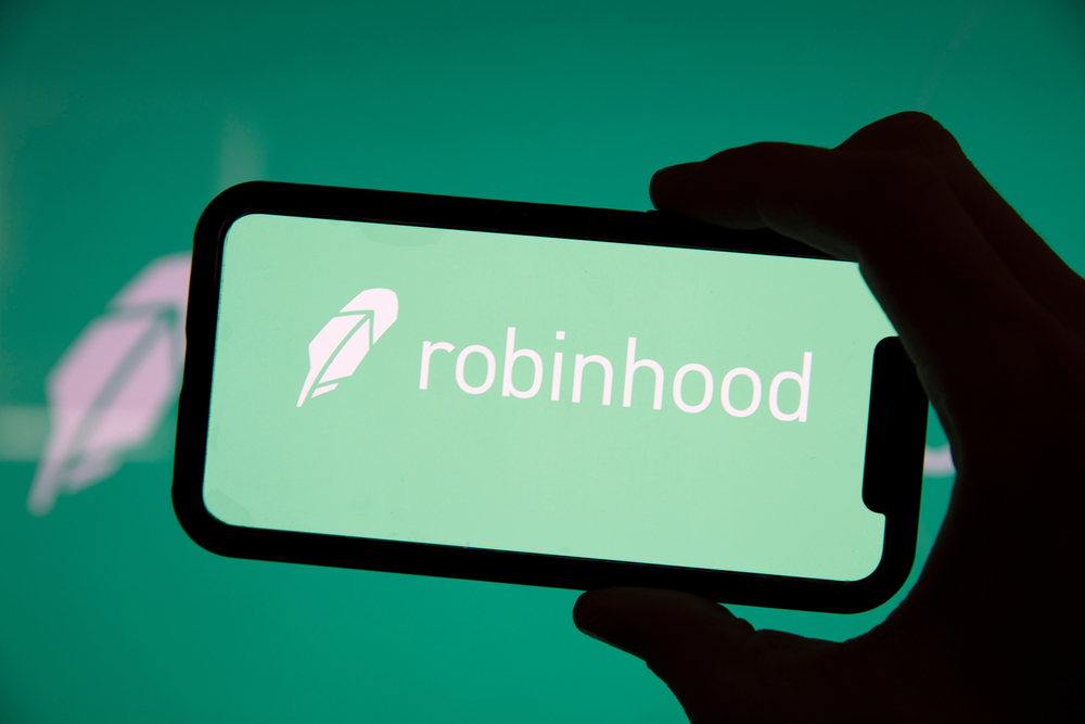 robinhood-shares-fall-after-s&p-500-snub