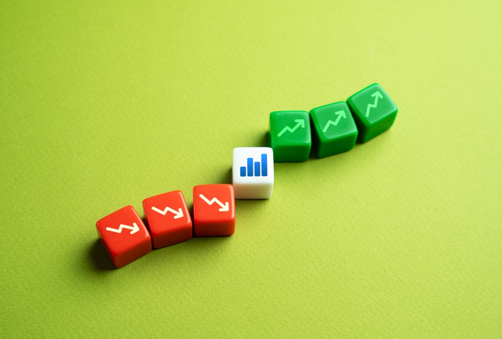 us-stock-futures-dip-as-traders-eye-positive-week-finish