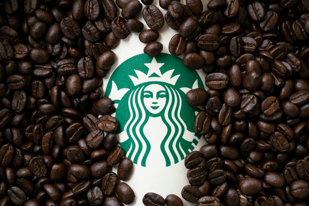 starbucks-expands-office-mandate-to-four-days-a-week