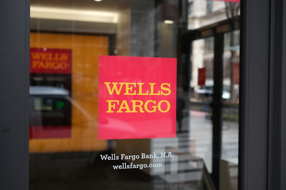 wells-fargo-halts-china-travel-after-staff-exit-ban