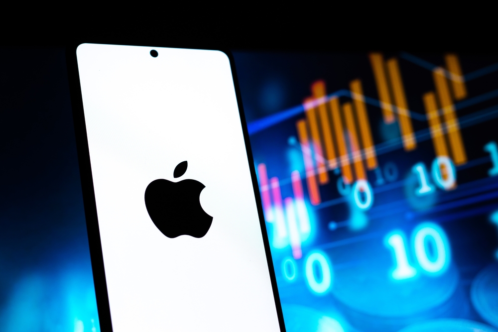 apple-surpasses-expectations-with-strong-q3-earnings