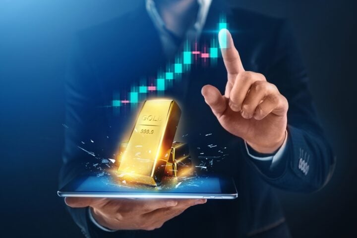 gold-surpasses-$4,000-amid-shutdown-and-market-turmoil