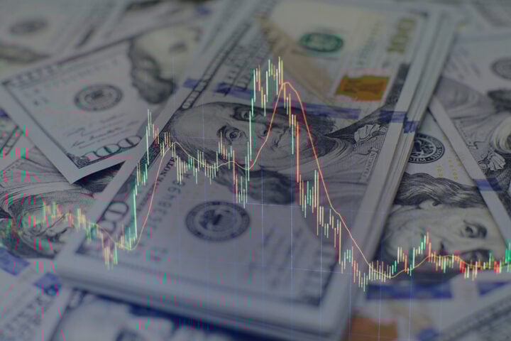dollar-edges-higher-as-markets-await-key-us-data