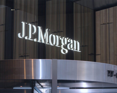 trump-files-$5bn-lawsuit-against-jpmorgan-and-dimon