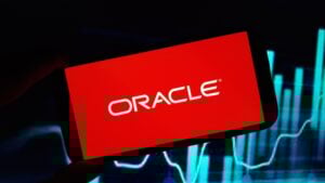 oracle-jumps-on-beat,-raises-fy2027-outlook