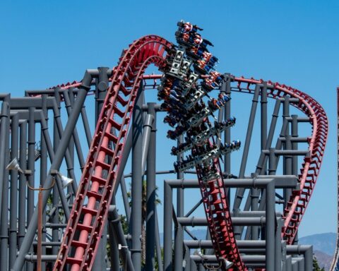six-flags-to-sell-seven-parks-to-epr-for-$331-million