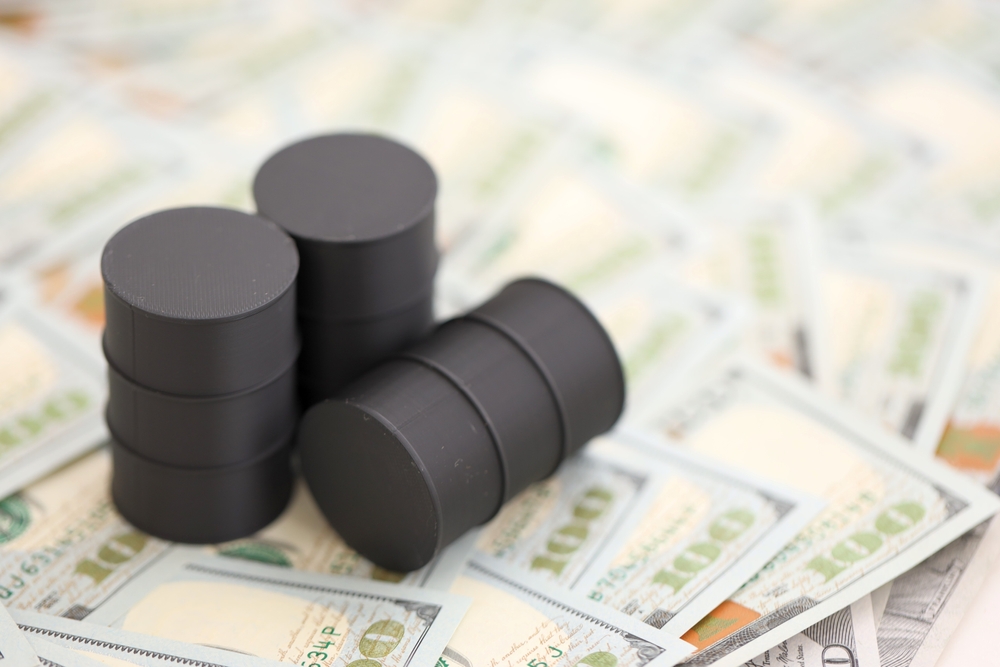 us-diesel-tops-$5-as-oil-shock-hits-economy