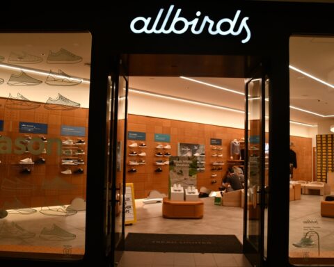 allbirds-abandons-shoes-for-an-ai-pivot