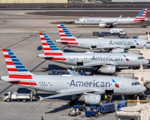 american-rejects-merger-talk-with-united